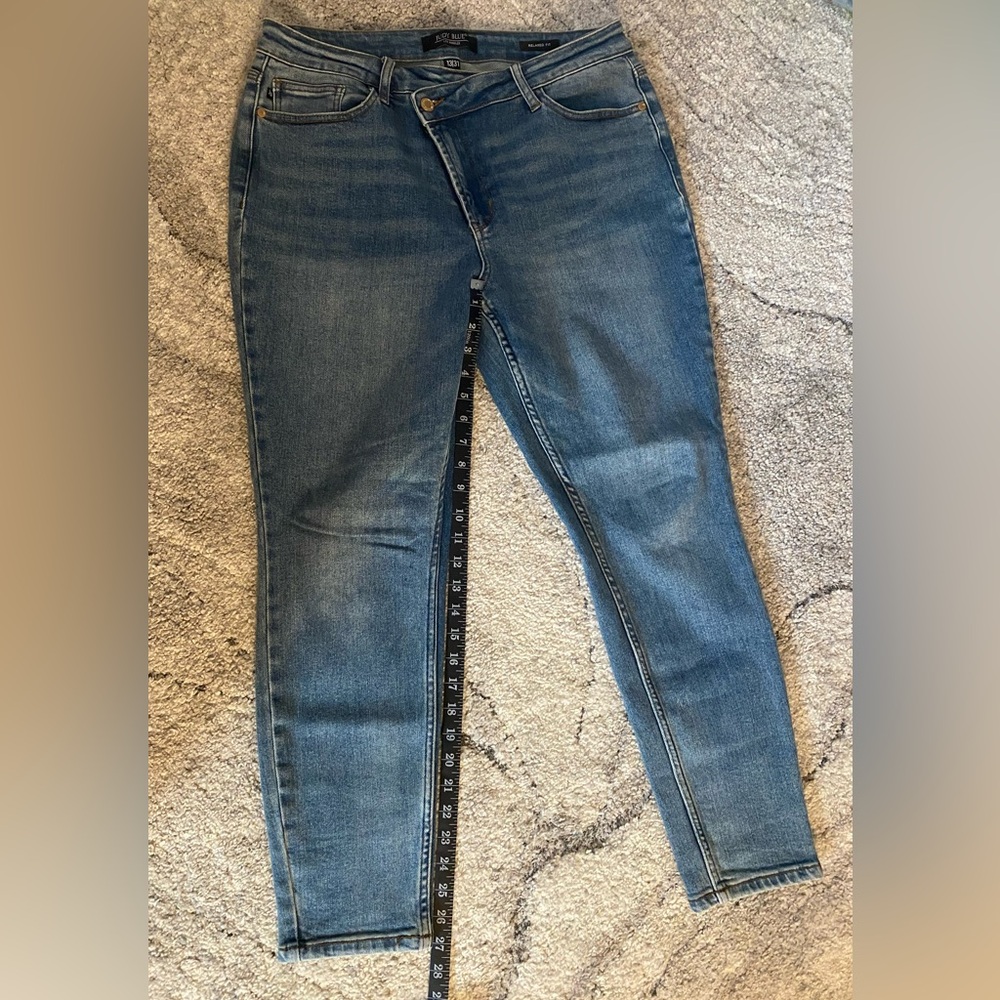 Judy Blue Relaxed Fit Jeans Size 13/31 - Picture 3 of 5